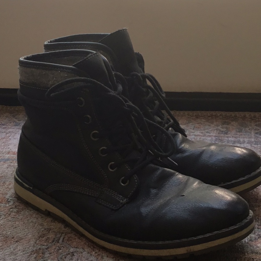 Kohl’s black boots